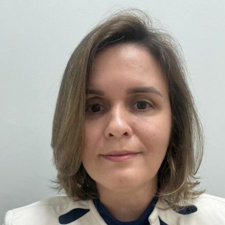 perfil_carla_bastos