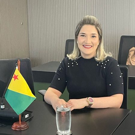 perfil_thisiane_oliveira.jpg perfil_thisiane_oliveira.jpg